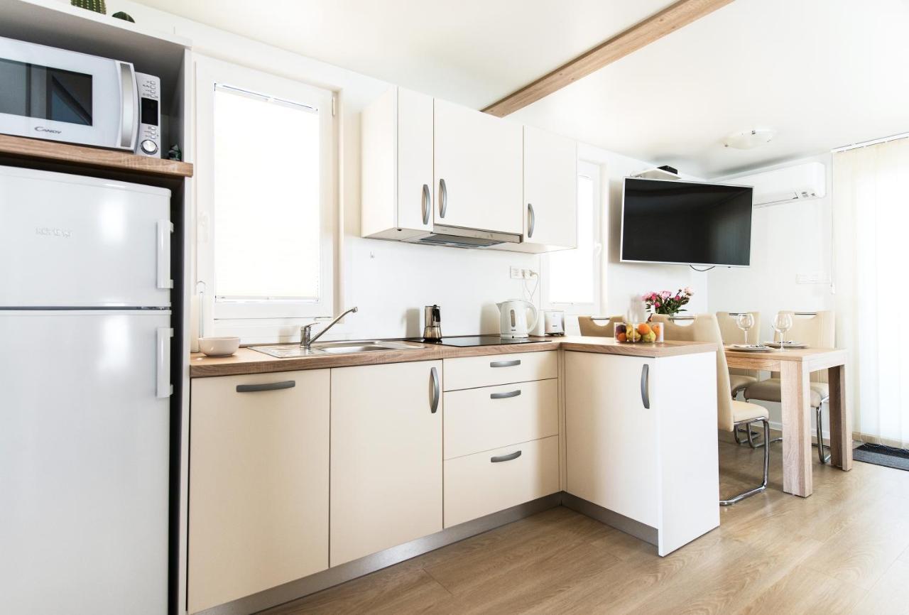 포르토로즈 Marina Luxury Houseboat Olive 빌라 외부 사진
